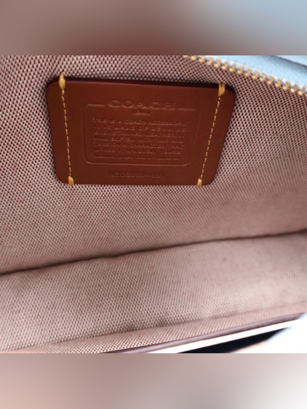 Coach Colorblock Britta Wristlet EUC – Blue/White/Brown - Picture 4 of 5